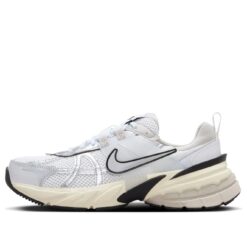 (WMNS) Nike V2K Run 'Summit White Metallic Silver' FD0736-100