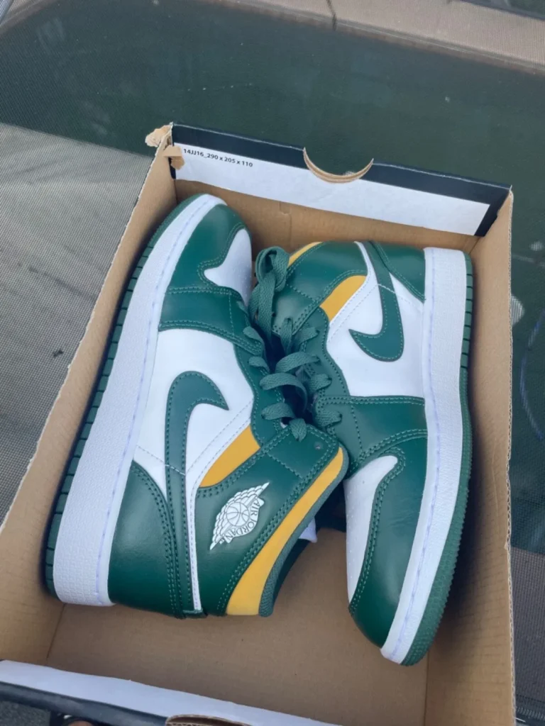 (GS) Air Jordan 1 Mid ‘Sonics’ Review: Youth Energy Meets Classic Jordan Vibes
