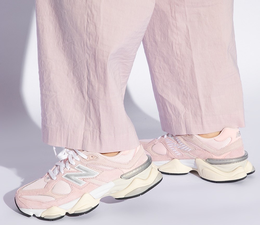 New Balance 9060 ‘Crystal Pink’ Review: Chunky Elegance in Pastel Form New Balance 9060 ‘Crystal Pink’ Review: Chunky Elegance in Pastel Form