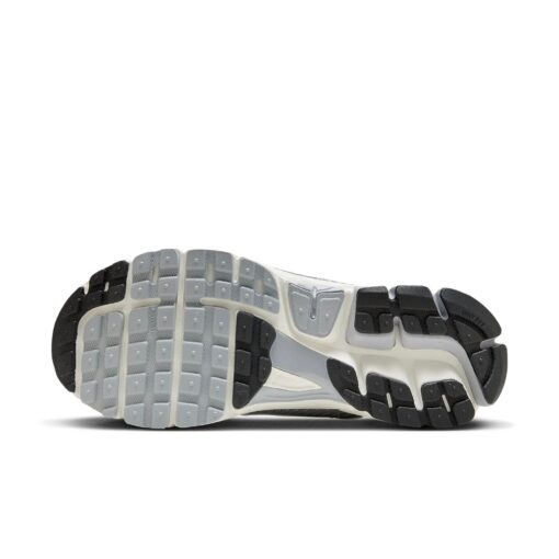 (WMNS) Nike Air Zoom Vomero 5 'Wolf Grey Cool Grey' FD9919-001