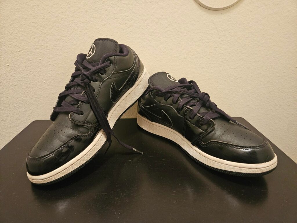 Air Jordan 1 Low SE ‘All Star Weekend’ (GS) Review: Glossy Style for Rising Sneaker Stars Air Jordan 1 Low SE ‘All Star Weekend’ (GS) Review: Glossy Style for Rising Sneaker Stars
