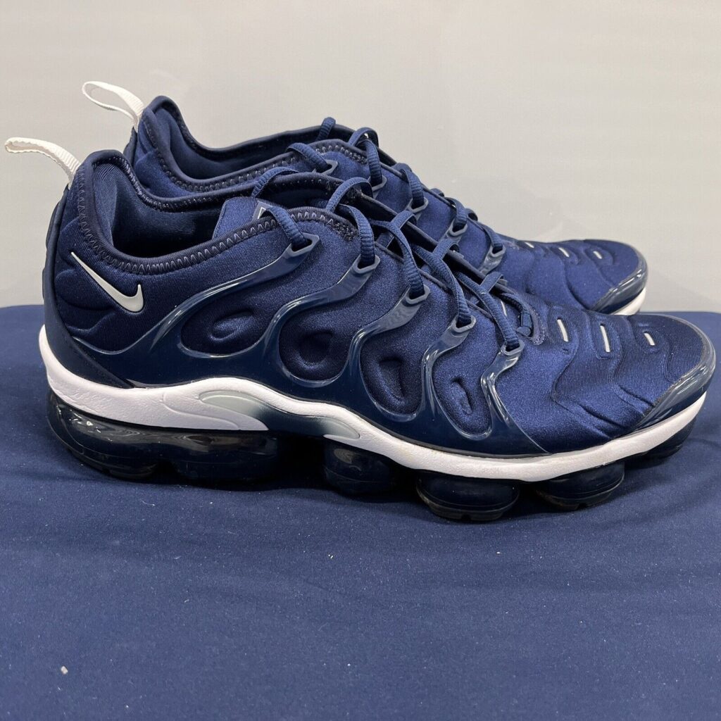 Nike Air VaporMax Plus ‘Midnight Navy’ Review: Bold Tech with Everyday Style