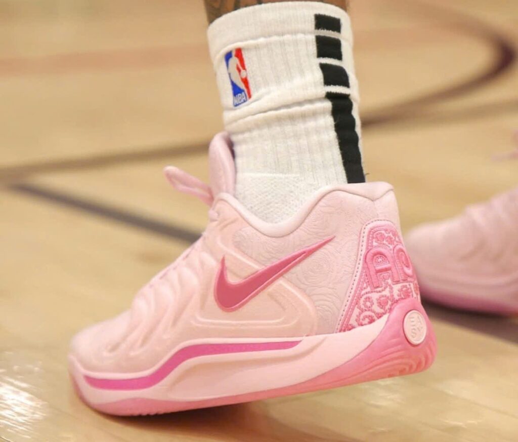 Nike KD 17 NRG EP ‘Aunt Pearl’ Review: A Heartfelt Tribute with Court-Ready Power