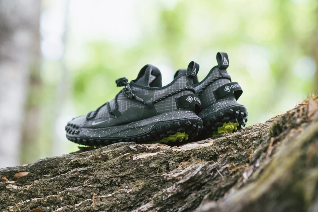 Nike ACG Mountain Fly Low GTX SE ‘Dark Smoke Grey’ Review: Rugged Utility Meets Urban Cool