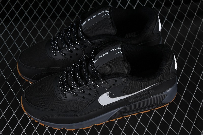 Nike Air Max 90 ‘Black Smoke Grey Gum’ Review: Classic Cool with a Modern Edge