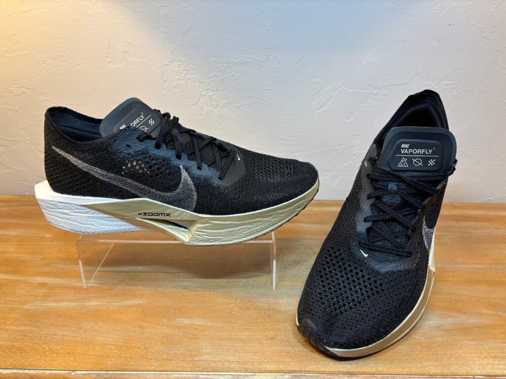 Nike ZoomX VaporFly Next% 3 ‘Black Metallic Gold Grain’ Review: Luxury Meets Race-Day Speed Nike ZoomX VaporFly Next% 3 ‘Black Metallic Gold Grain’ Review: Luxury Meets Race-Day Speed