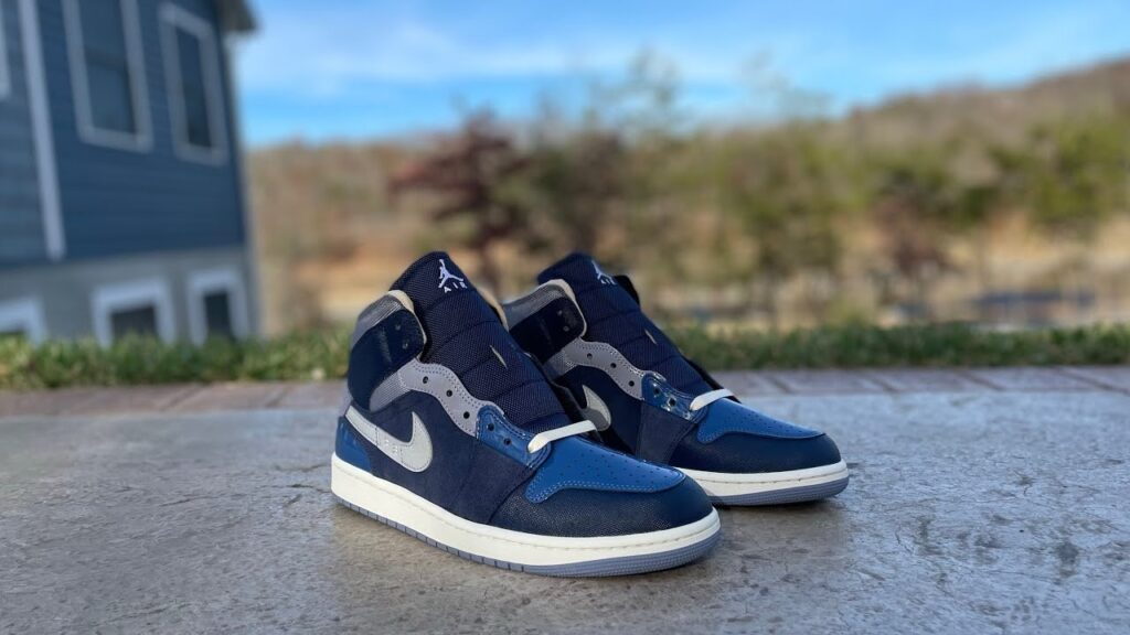 Air Jordan 1 Low SE Craft ‘Inside Out – Obsidian’ Review: Premium Layers with a Deconstructed Twist