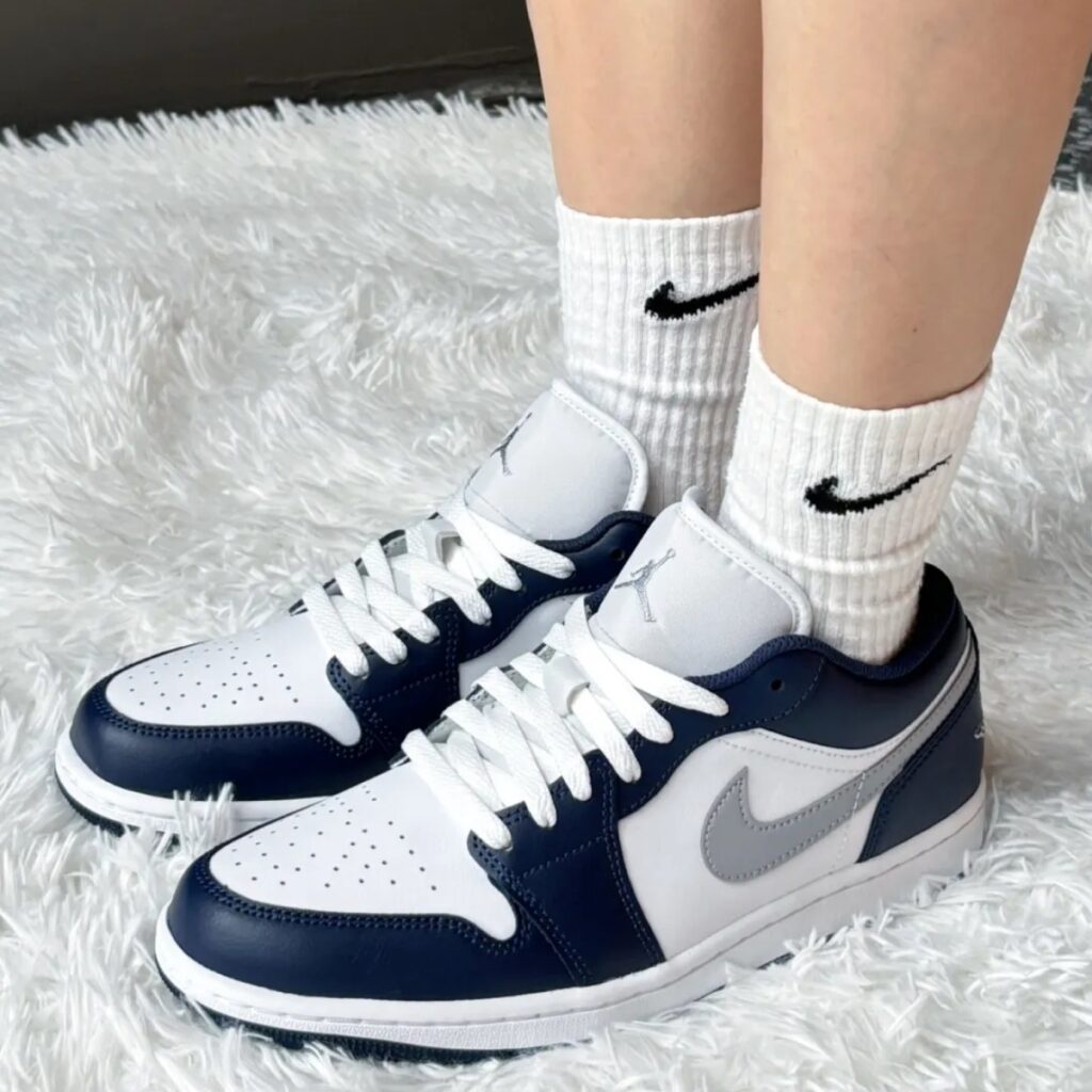Air Jordan 1 Low SE ‘Midnight Navy’ Review: Sleek, Sporty, and Effortlessly Stylish