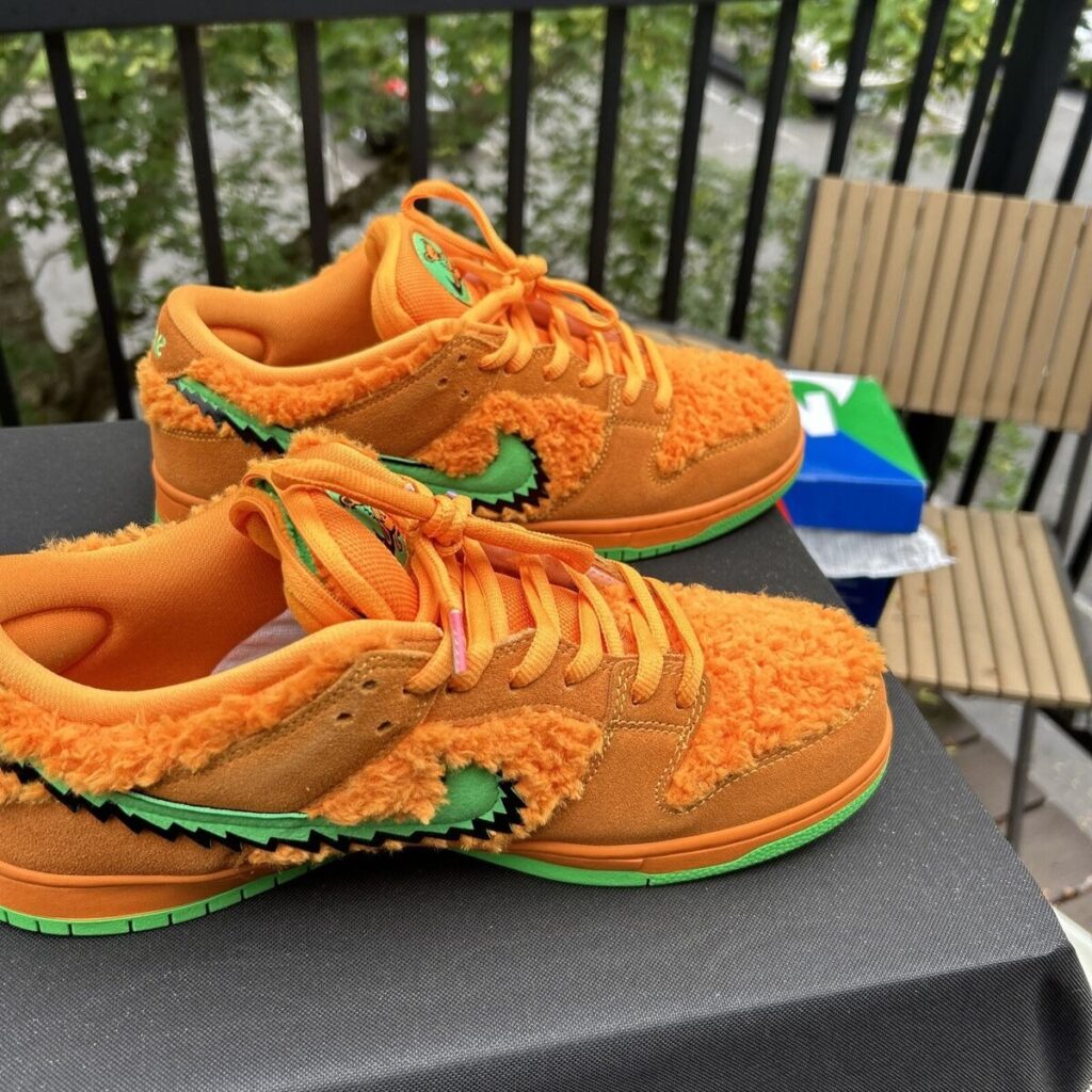 Nike SB Dunk Low x Grateful Dead ‘Orange Bear’ Review: Psychedelic History on Your Feet Nike SB Dunk Low x Grateful Dead ‘Orange Bear’ Review: Psychedelic History on Your Feet
