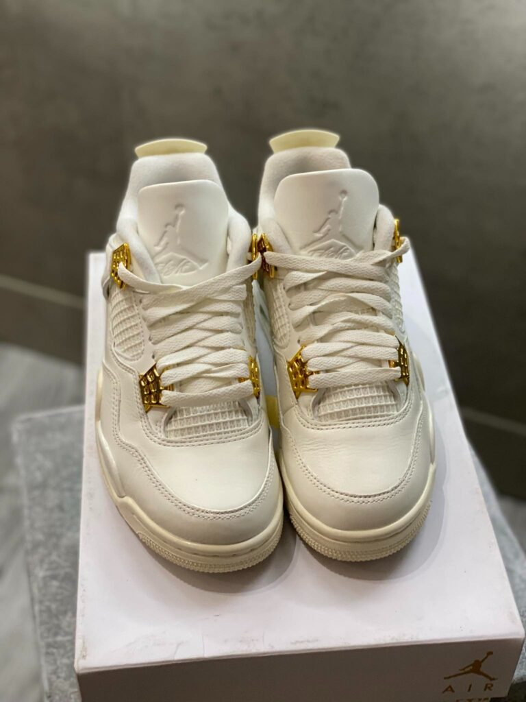 (WMNS) Air Jordan 4 Retro ‘Metallic Gold’ Review: Minimal Luxury, Maximum Impact (WMNS) Air Jordan 4 Retro ‘Metallic Gold’ Review: Minimal Luxury, Maximum Impact