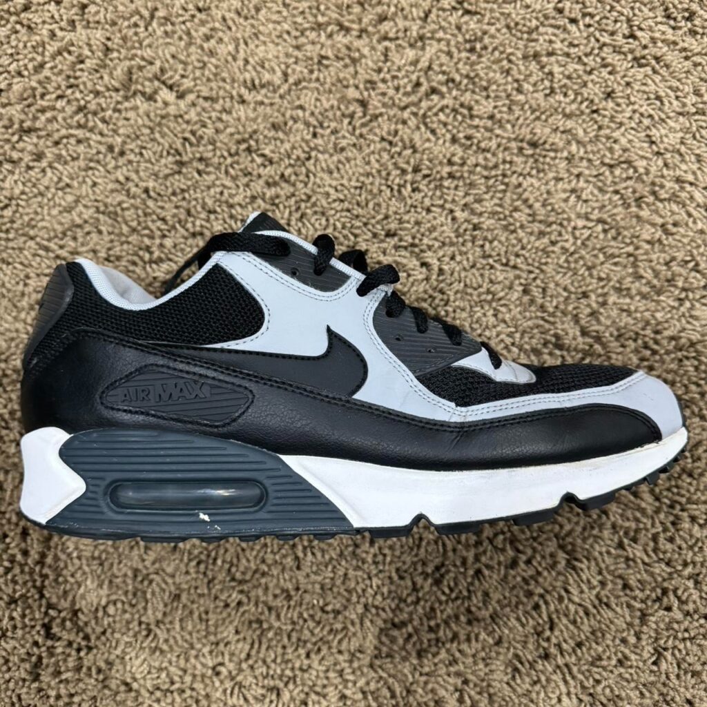 Nike Air Max 90 Essential ‘Wolf Grey Black’ Review: Timeless Neutral with Everyday Appeal