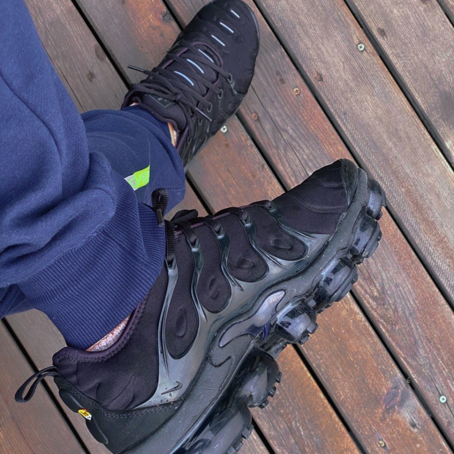 Nike Air VaporMax Plus ‘Triple Black’ Review: Stealthy Power Meets Futuristic Comfort