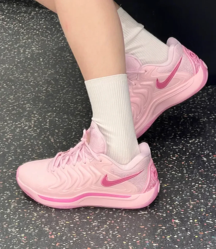 Nike KD 17 NRG EP ‘Aunt Pearl’ Review: A Heartfelt Tribute with Court-Ready Power