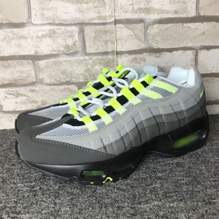 Nike Air Max 95 OG ‘Neon’ (2015) Review: A Timeless Classic That Still Turns Heads