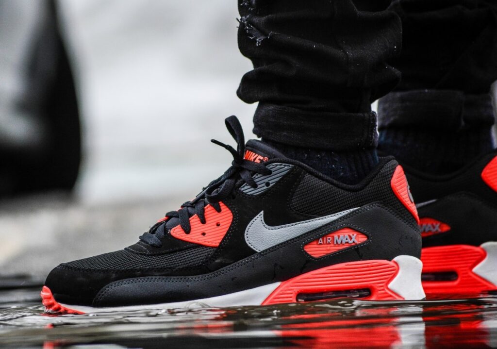 Nike Air Max 90 Essential ‘Black Infrared’ Review: A Timeless Colorway in Street-Ready Form Nike Air Max 90 Essential ‘Black Infrared’ Review: A Timeless Colorway in Street-Ready Form