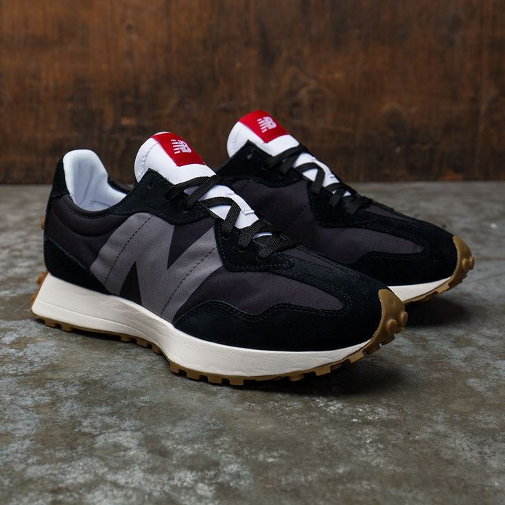 New Balance 327 ‘Black Castlerock’ Review: Sleek Style, Everyday Versatility