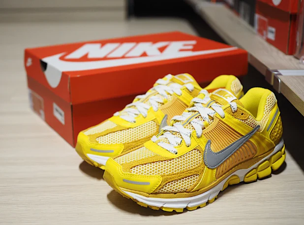 Nike Air Zoom Vomero 5 ‘Varsity Maize’ Review: Retro Tech Meets Street-Ready Color