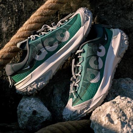 Nike ACG Mountain Fly Low 2 ‘Bicoastal’ Review: Rugged Meets Urban in Outdoor Style Nike ACG Mountain Fly Low 2 ‘Bicoastal’ Review: Rugged Meets Urban in Outdoor Style