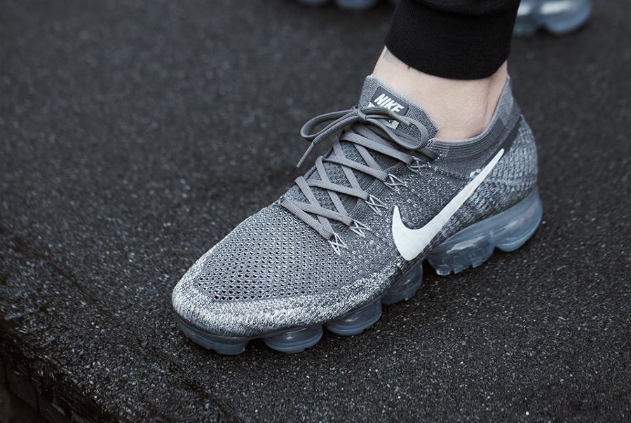Nike Air VaporMax ‘Asphalt’ Review: Futuristic Innovation in a Monochrome Palette