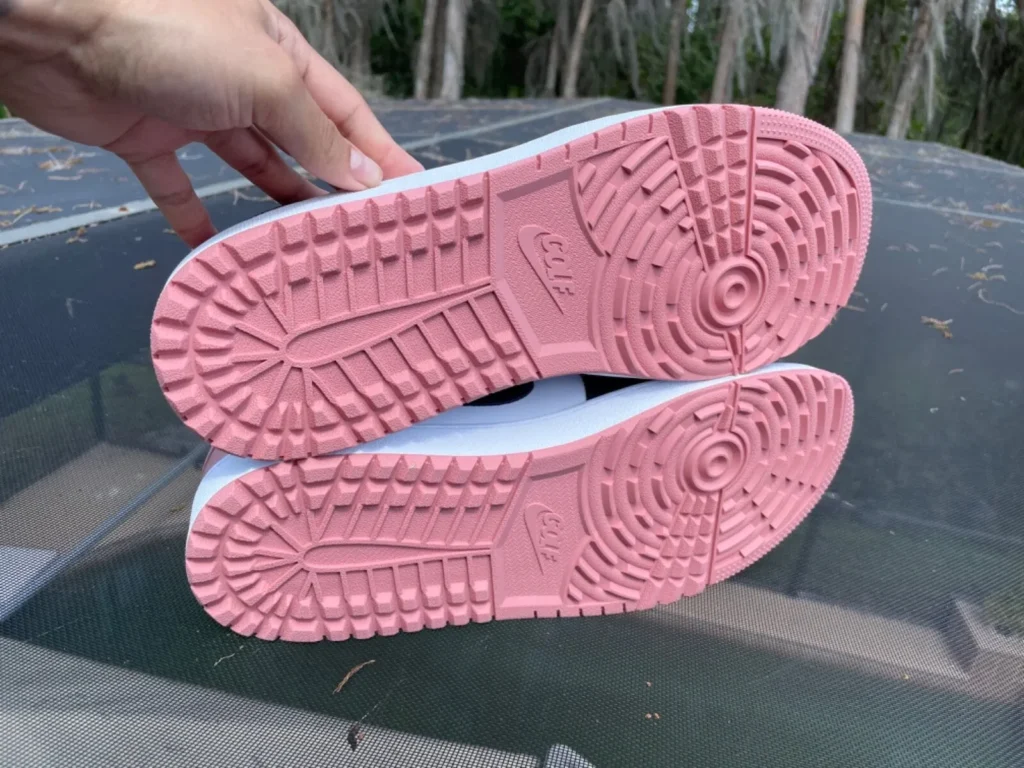 Air Jordan 1 Retro Low Golf ‘Rust Pink’ Review: Classic Court Style Meets Modern Fairway Function Air Jordan 1 Retro Low Golf ‘Rust Pink’ Review: Classic Court Style Meets Modern Fairway Function