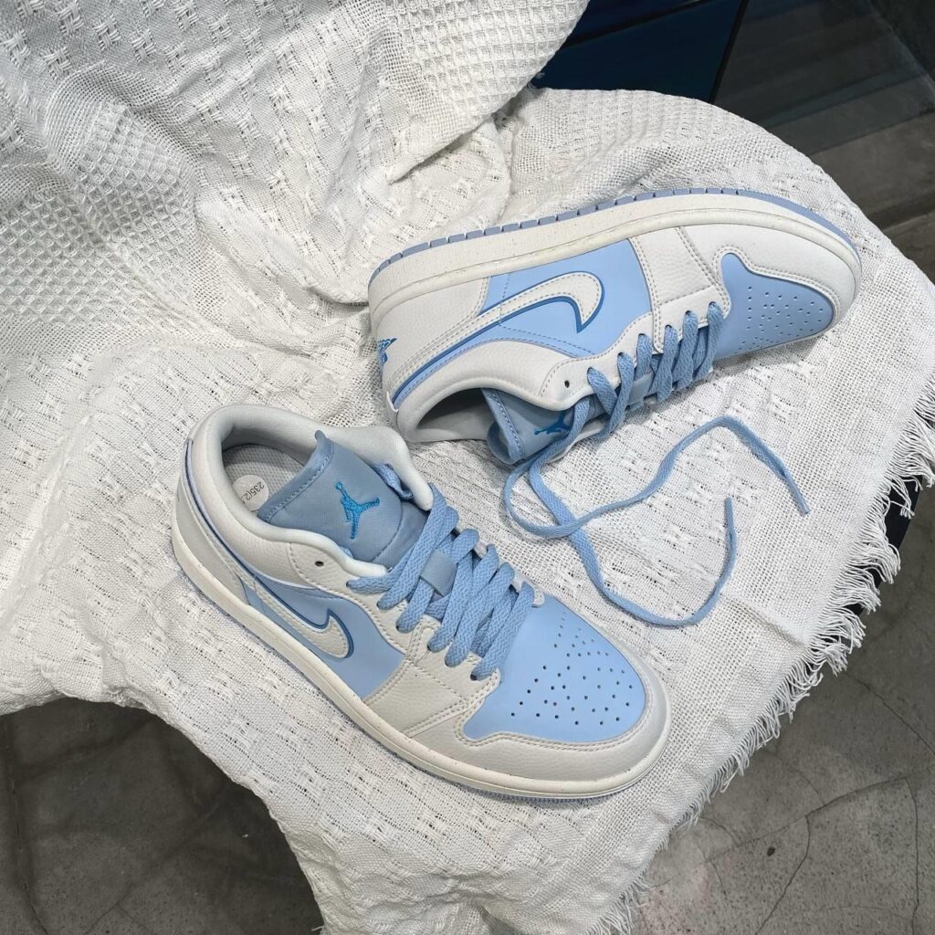 (WMNS) Air Jordan 1 Low SE ‘Reverse Ice Blue’ Review: A Cool-Toned Classic for Everyday Elegance (WMNS) Air Jordan 1 Low SE ‘Reverse Ice Blue’ Review: A Cool-Toned Classic for Everyday Elegance