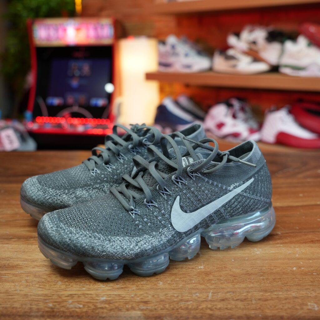 Nike Air VaporMax ‘Asphalt’ Review: Futuristic Innovation in a Monochrome Palette