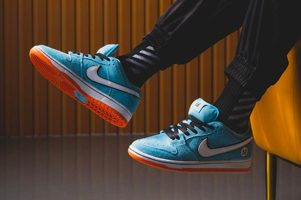 Nike SB Dunk Low Pro ‘Gulf’ Review: A Racing-Inspired Streetwear Icon Nike SB Dunk Low Pro ‘Gulf’ Review: A Racing-Inspired Streetwear Icon