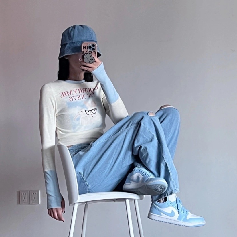 Air Jordan 1 Low ‘Ice Blue’ Review: Cool Tones, Classic Style