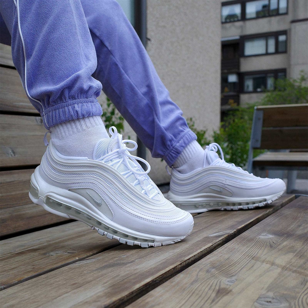 (WMNS) Nike Air Max 97 ‘Pure Platinum’ Review: Sleek, Timeless, and Effortlessly Cool