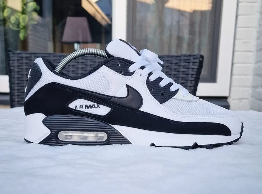 Nike Air Max 90 ‘Panda’ Review: Monochrome Style Meets Max Comfort