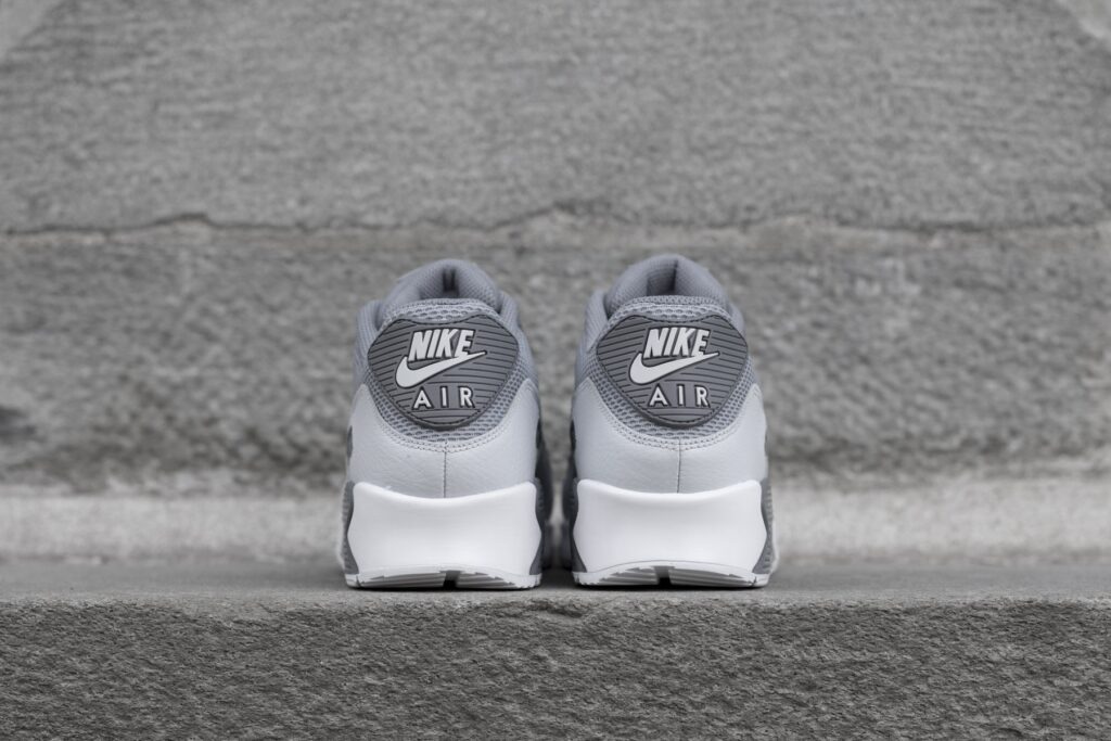 Nike Air Max 90 Essential ‘Cool Grey Pure Platinum’ Review: Everyday Style Meets Iconic Comfort Nike Air Max 90 Essential ‘Cool Grey Pure Platinum’ Review: Everyday Style Meets Iconic Comfort