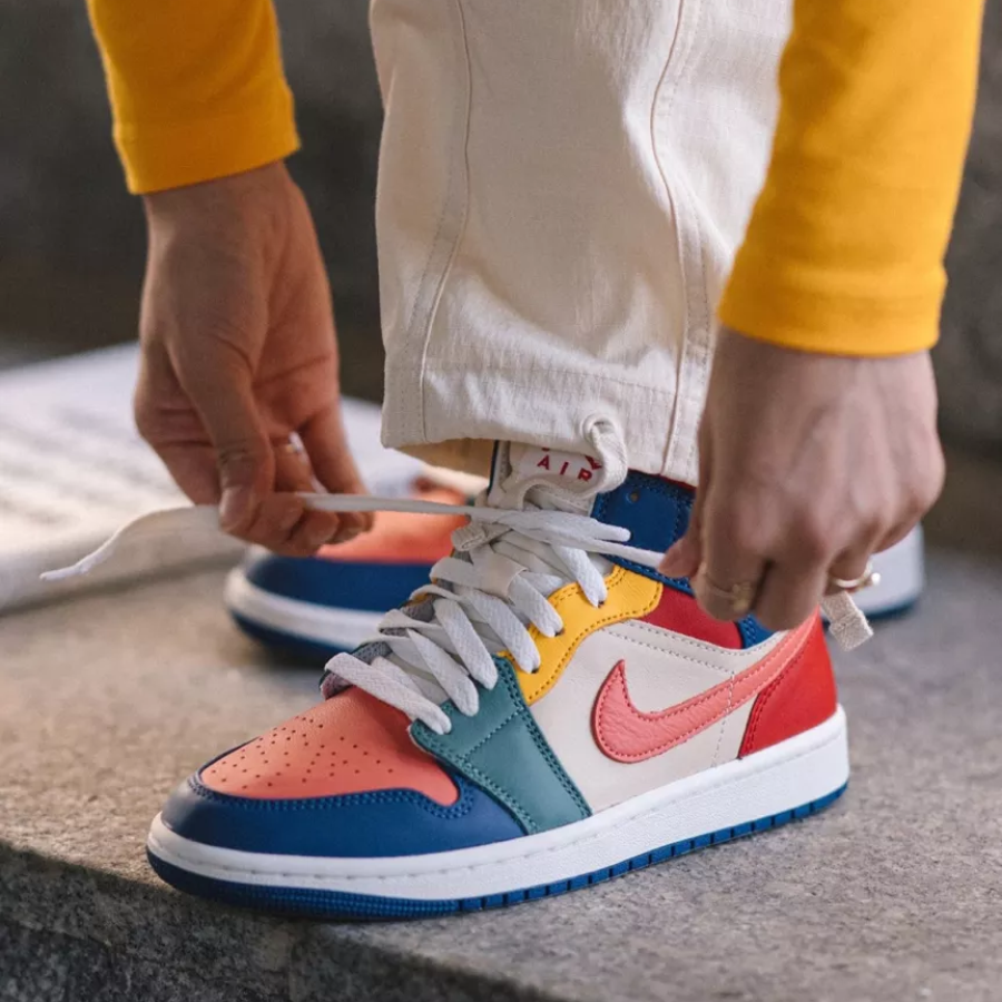 (WMNS) Air Jordan 1 Mid SE ‘Multi-Color 2022’ Review: A Vibrant Statement in Every Step