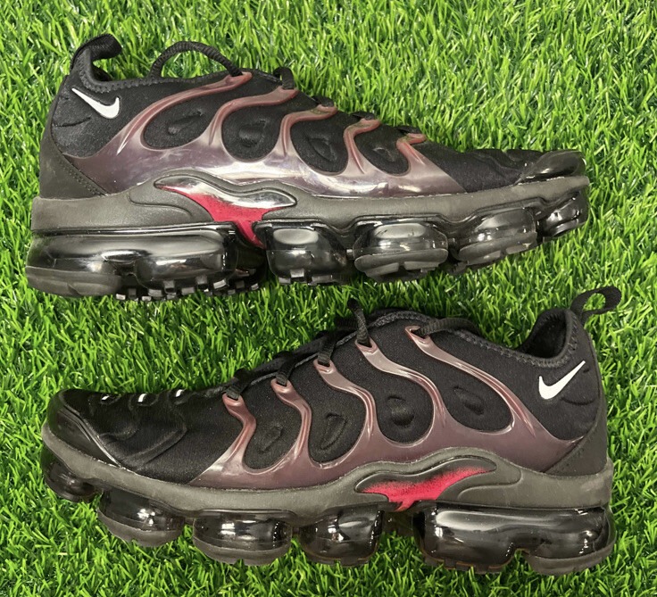Nike Air VaporMax Plus ‘Black Noble Red’ Review: A Bold Hybrid of Style and Performance