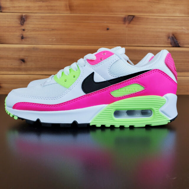 Nike Air Max 90 ‘Pink Volt’ (WMNS) Review: Retro Energy in a Bold, Electric Palette