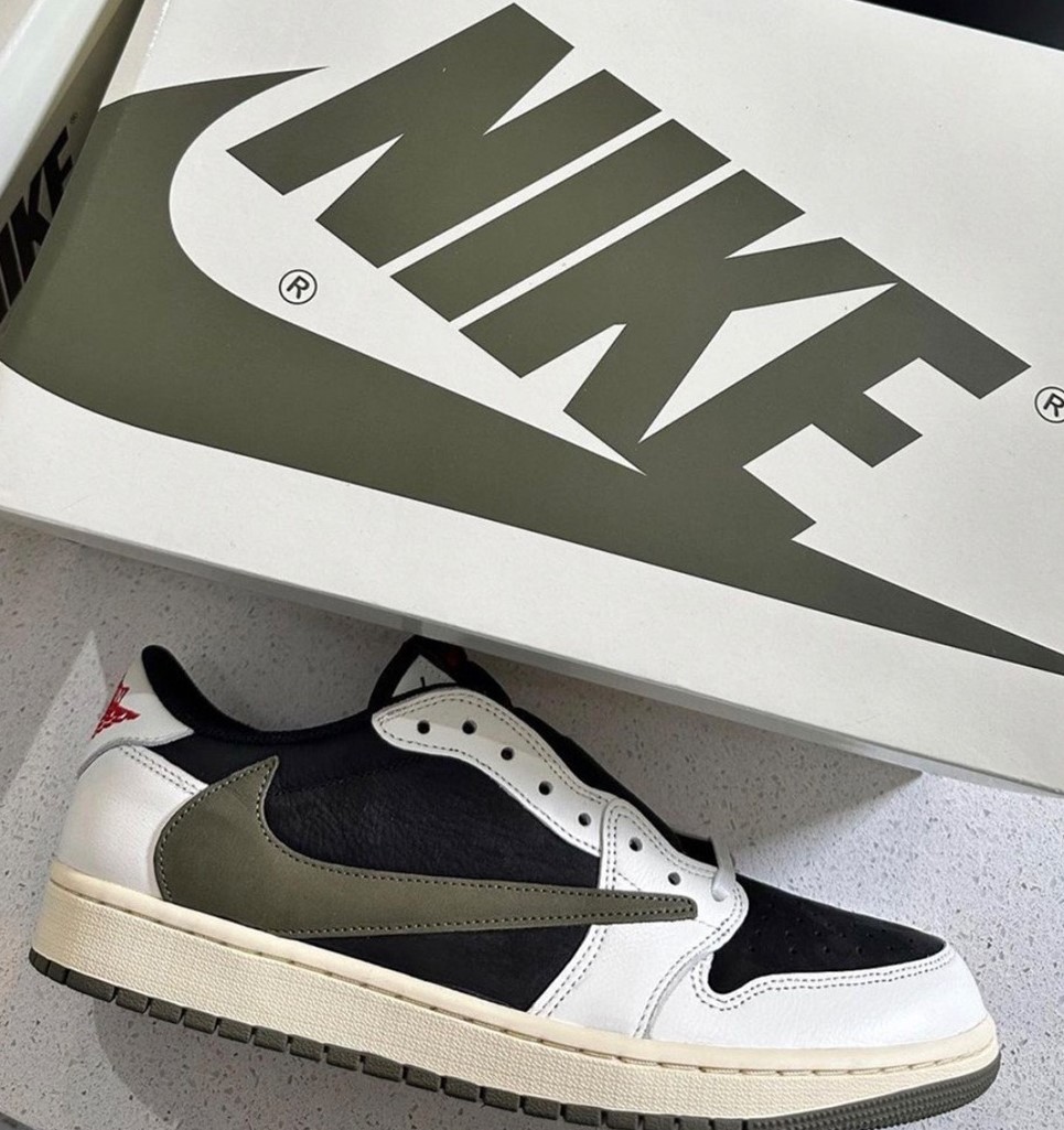 (WMNS) Air Jordan 1 Retro Low OG SP x Travis Scott ‘Medium Olive’ Review: Earth-Toned Luxury in a Legendary Collaboration