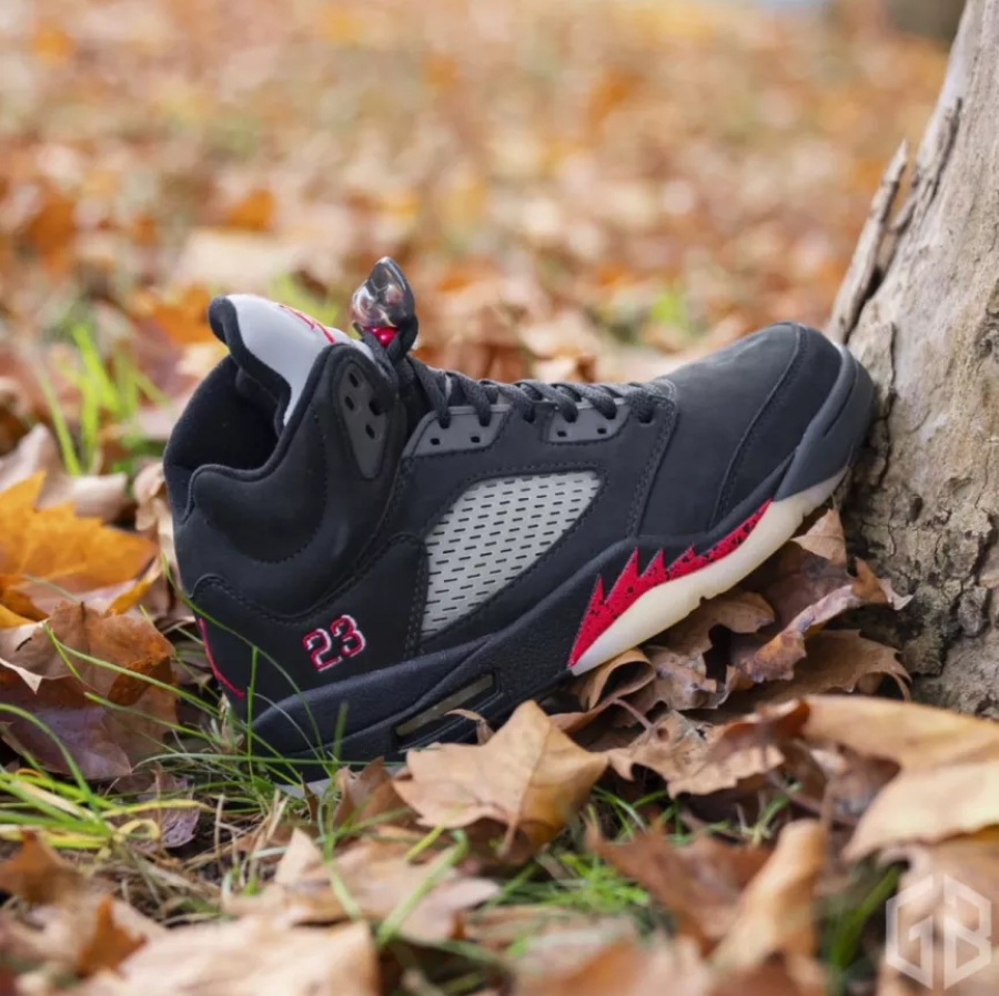 (WMNS) Air Jordan 5 GORE-TEX ‘Off-Noir’ Review: Rugged Style Meets Retro Heat