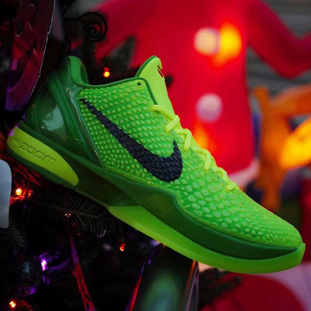 Nike Zoom Kobe 6 Protro ‘Grinch’ Review: The Holiday Grail Returns with a Vengeance Nike Zoom Kobe 6 Protro ‘Grinch’ Review: The Holiday Grail Returns with a Vengeance