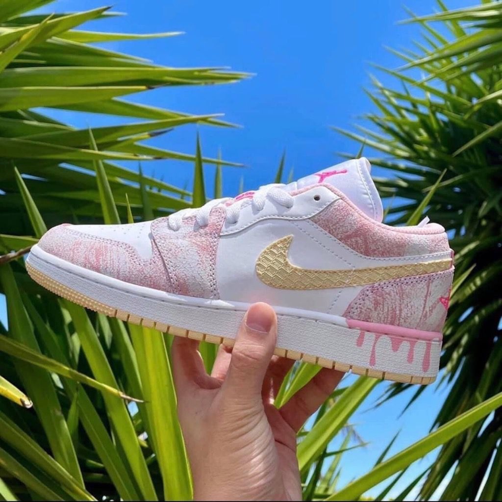 (GS) Air Jordan 1 Low ‘Strawberry Ice Cream’ Review: Sweet Style for a Fresh Fit