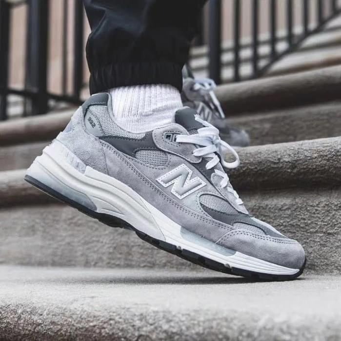 New Balance 992 ‘Grey’ Review: The Gold Standard of Timeless Comfort