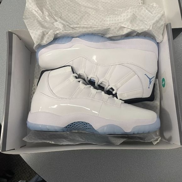 Air Jordan 11 ‘Legend Blue’ 2024 Review: A Cool Comeback of an Iconic Colorway