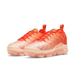 (WMNS) Nike Air VaporMax Plus 'Guava Ice' DQ8588-800