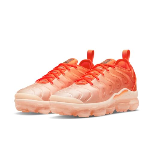 (WMNS) Nike Air VaporMax Plus 'Guava Ice' DQ8588-800