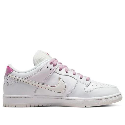 Nike SB Dunk Low 'Be True' DR4876-100