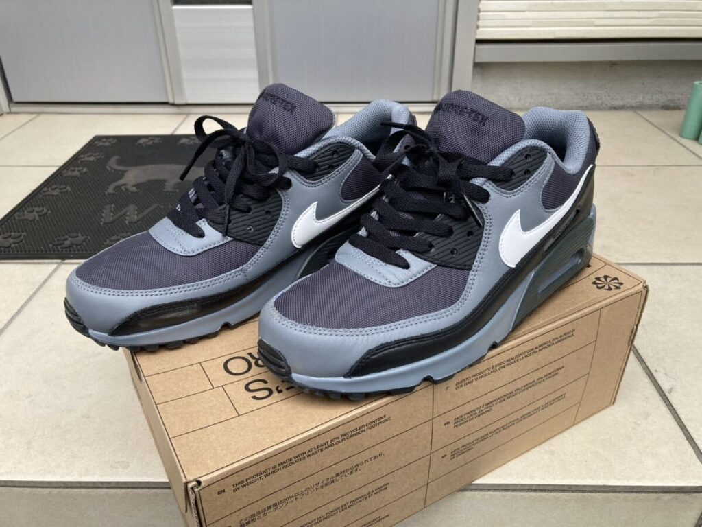 Nike Air Max 90 GORE-TEX ‘Dark Smoke Grey’ Review: All-Weather Performance Meets Street-Ready Style