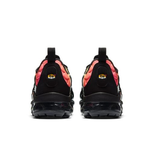 (WMNS) Nike Air VaporMax Plus 'Tropical Sunset' AO4550-002