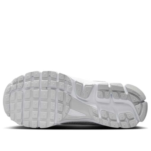 (WMNS) Nike Air Zoom Vomero 5 'Chrome Toe' HF7723-100