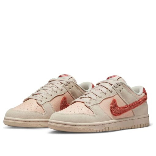 (WMNS) Nike Dunk Low 'Terry Swoosh' DZ4706-200