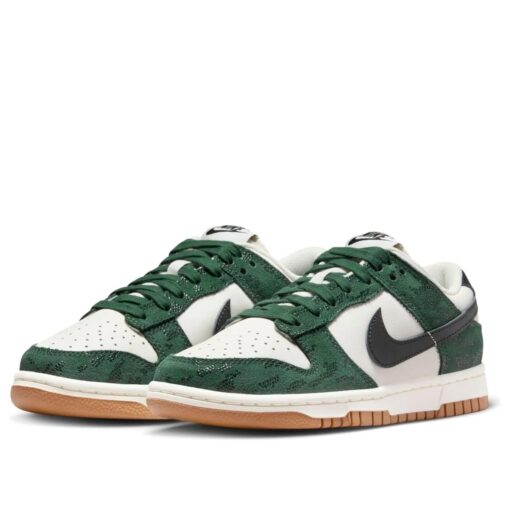 (WMNS) Nike Dunk Low 'Green Snake' FQ8893-397