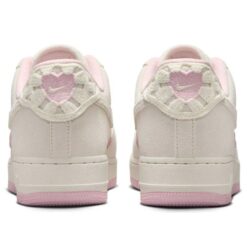 (WMNS) Nike Air Force 1 Low 'Valentine's Day' 2025 HV5992-111
