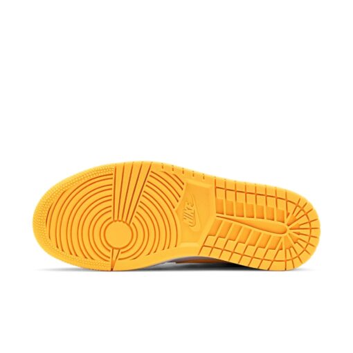 (WMNS) Air Jordan 1 Mid SE 'White Laser Orange' CV5276-107